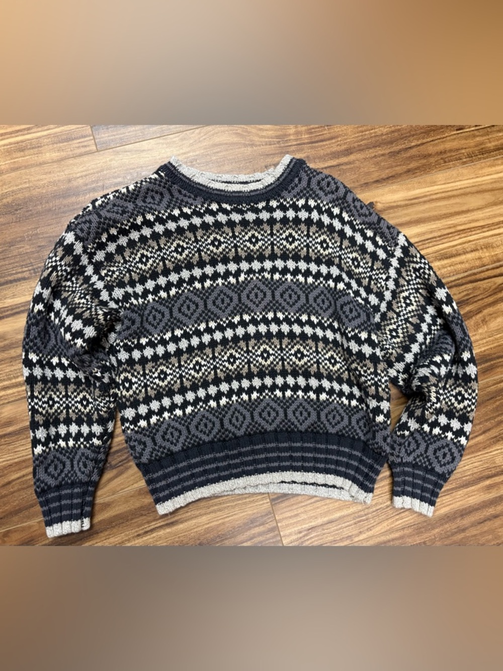 vintage Lizwear sweater petite with a blue, black & cream Fair Isle knit pattern